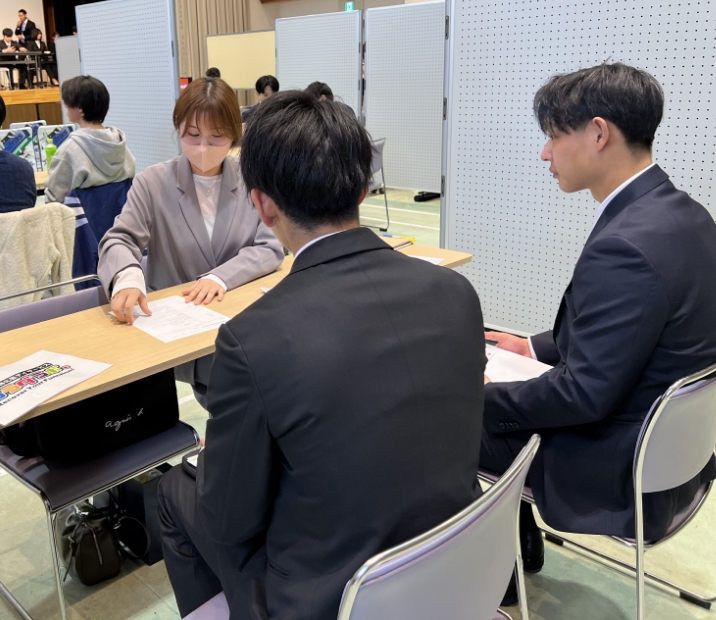 【3】学校内での合同企業説明会の開催
